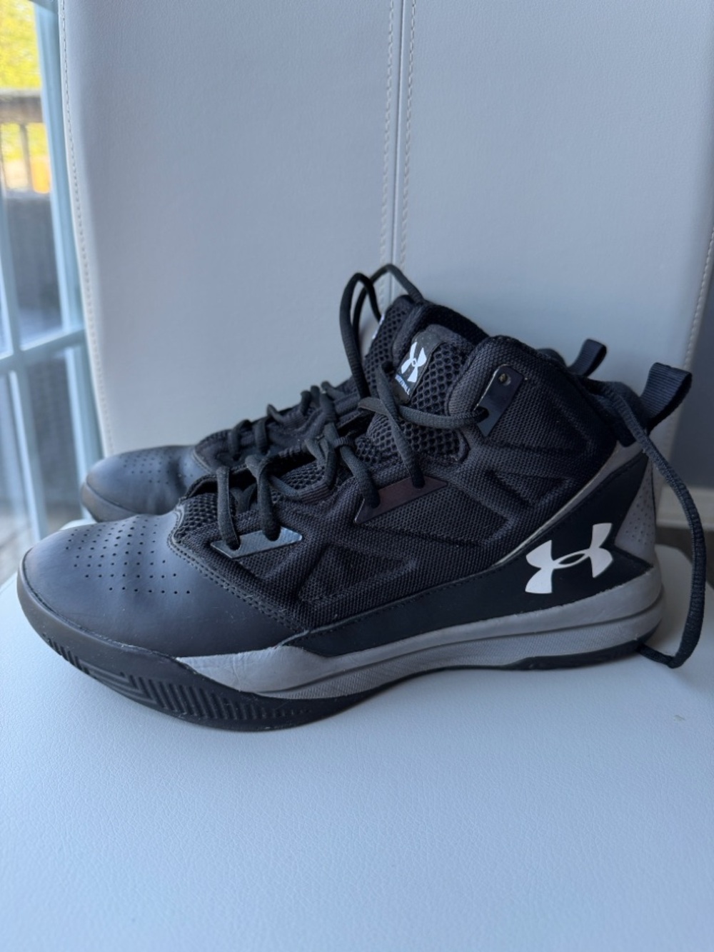 Under Armour men basketball shoes 9